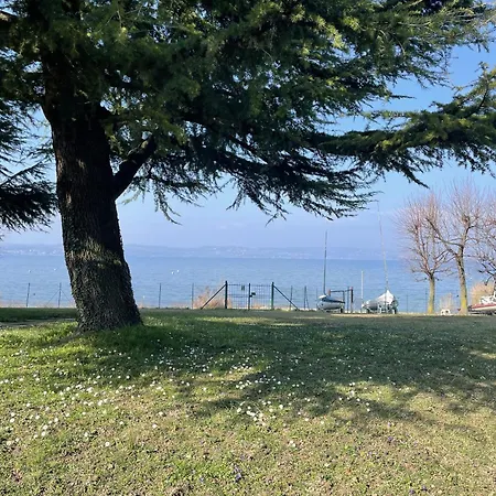 Apartment Sirmio Shore By Bookinggardalake Sirmione